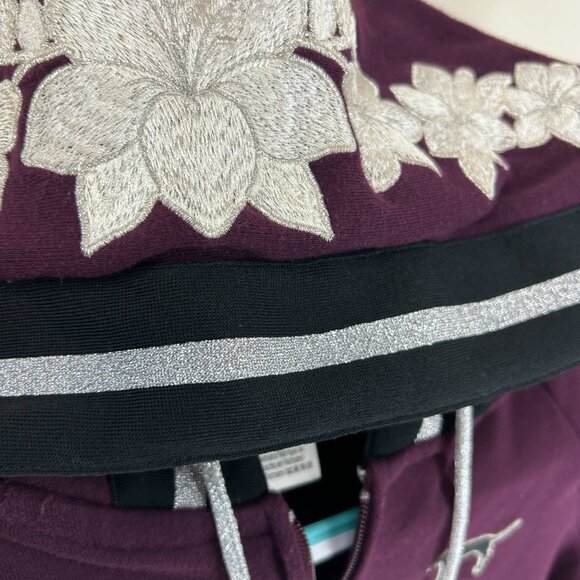 V.S.PINK Maroon Embroidered embellished zip up hoodie sweatshirt dog emblem Sz M - Picture 10 of 13